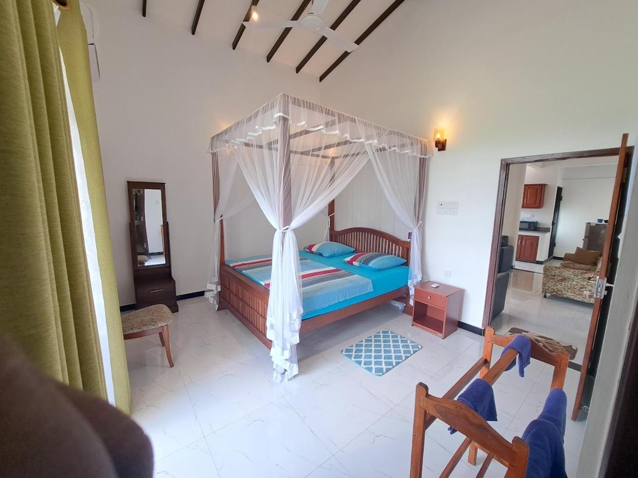 Villa 76 Уелигама Екстериор снимка