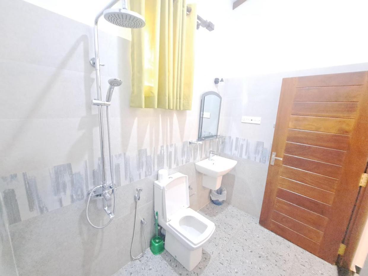 Villa 76 Уелигама Екстериор снимка